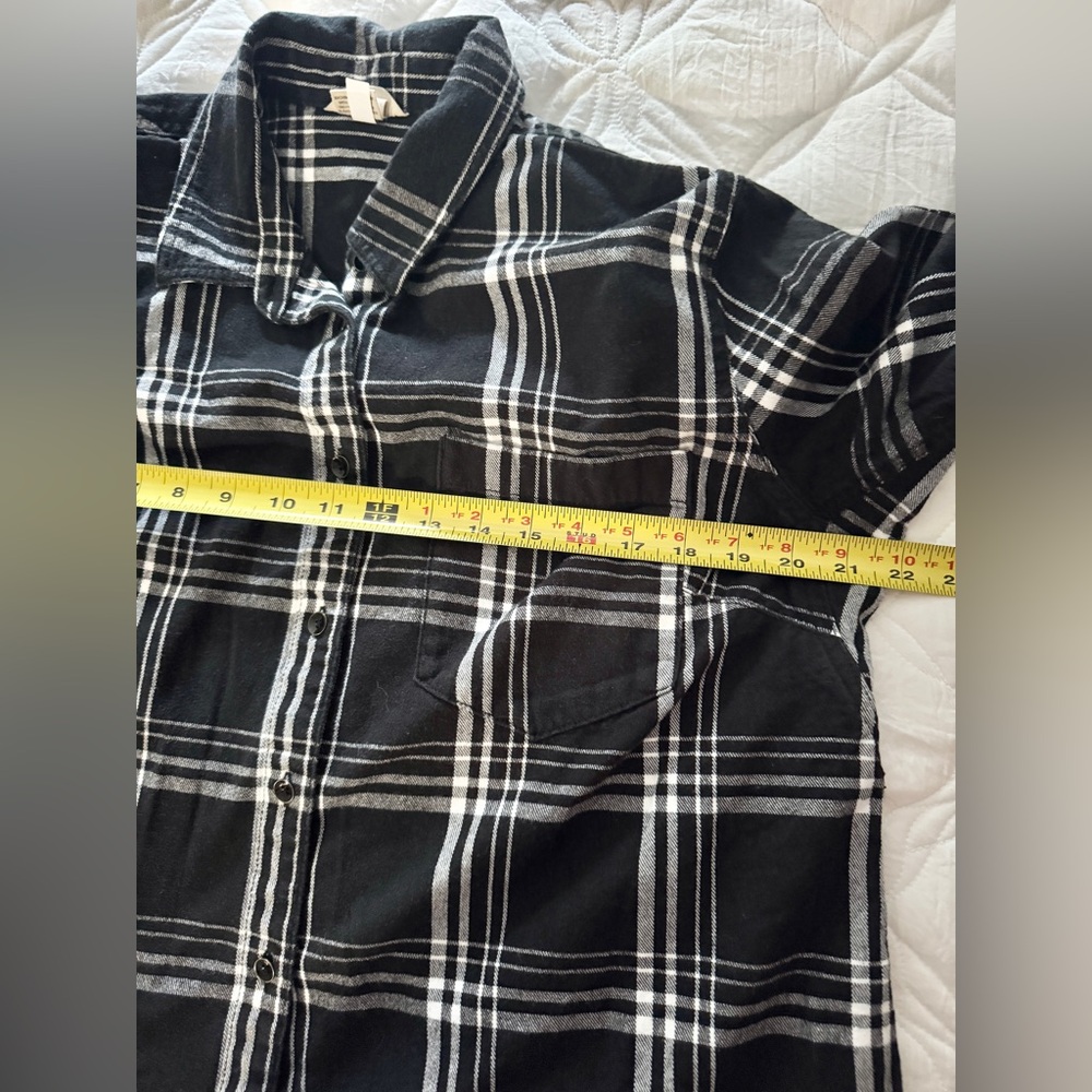 DULUTH TRADING CO Ladies Free Swinging Flannel with Split Tail Size L - Picture 10 of 11